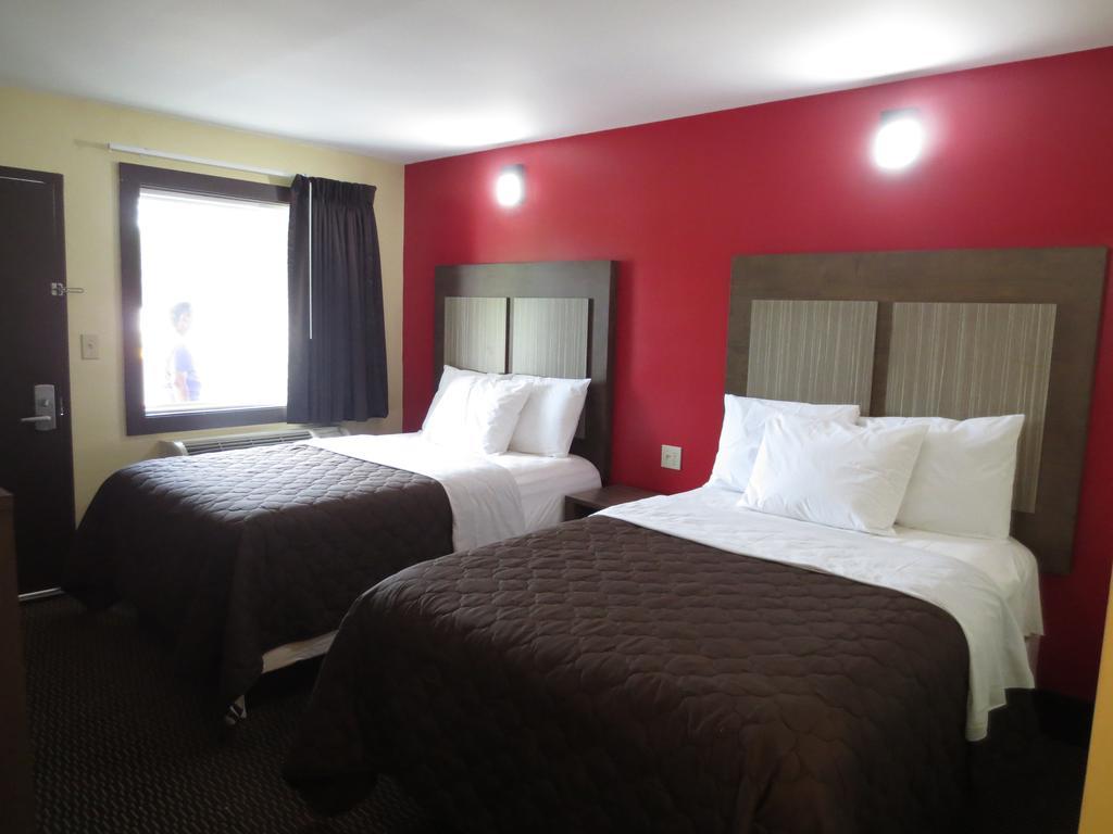 Brick Motor Inn Стая снимка