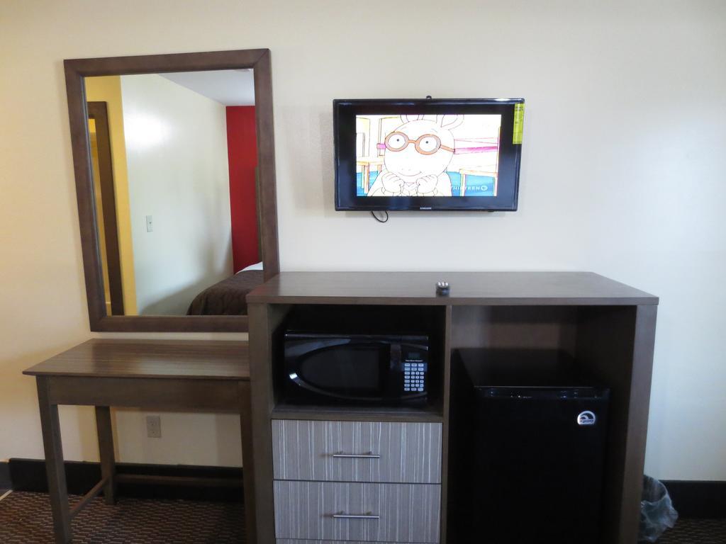 Brick Motor Inn Стая снимка